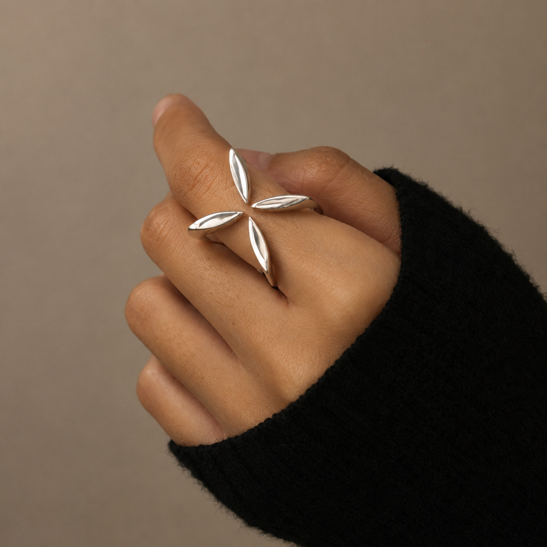 Gerti  - Four Points Sterling Silver Ring