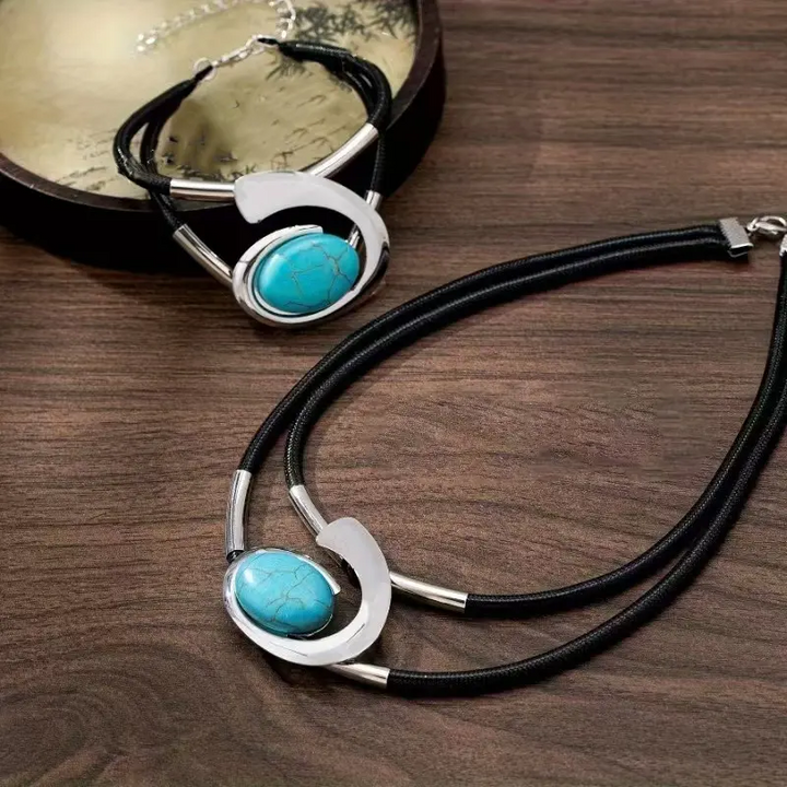 Brisia - Vintage Boho Necklace And Bracelet Set