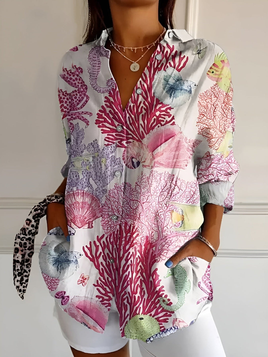 Brenda - Casual Blouse With Flowers And Waves